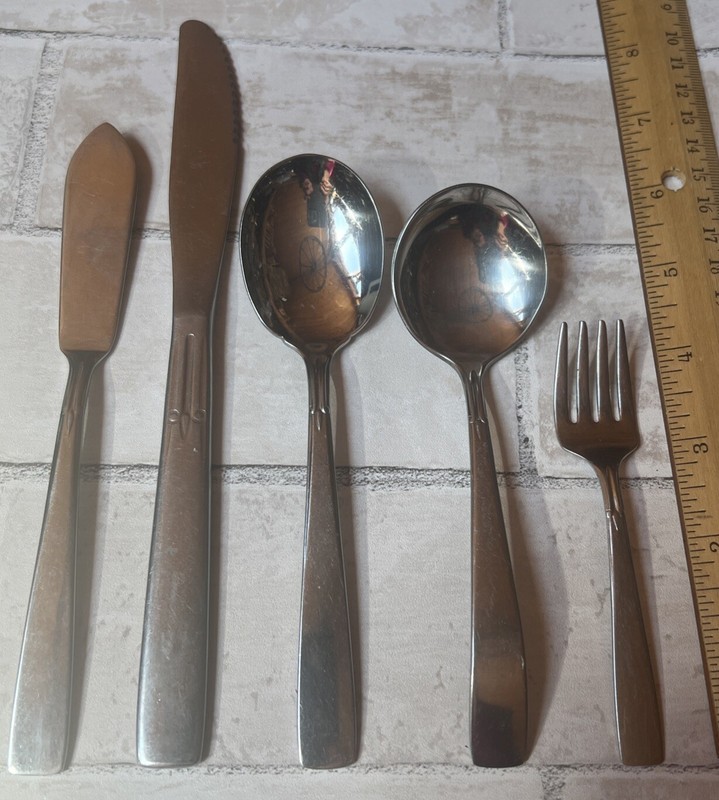 Oneida SATIN ACCENT Stainless 5 Pieces Knives Fork Spoons