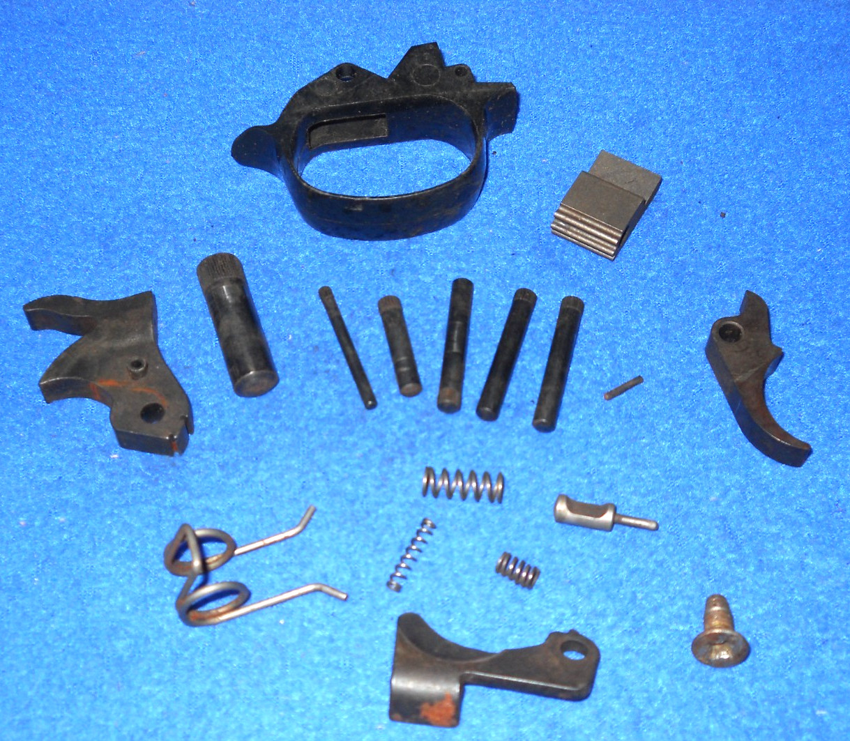 H&R TOPPER 158 PARDNER /NEF 410GA PARTS LOT: Plastic Trigger Guard,Hammer CL6801