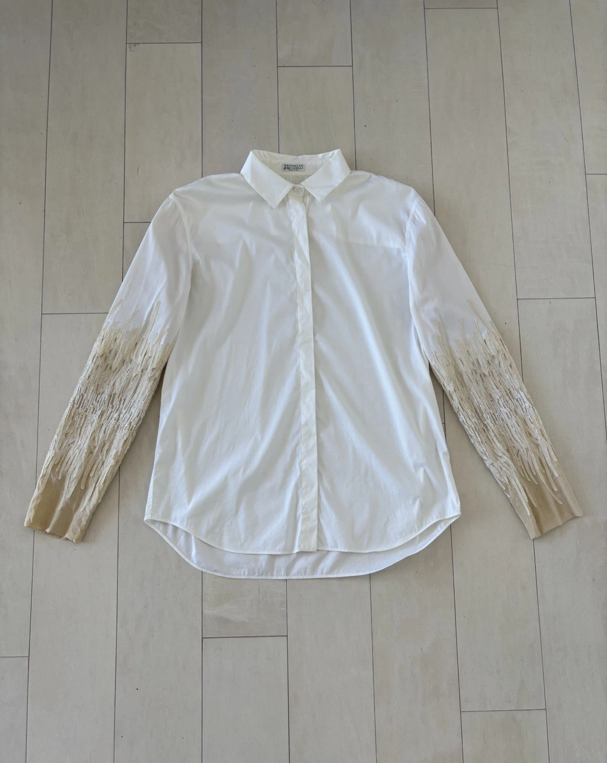 Brunello Cucinelli — Brunello Cucinelli PRISTINE Women’s Small White  Embellished Sleeve Shirt Blouse