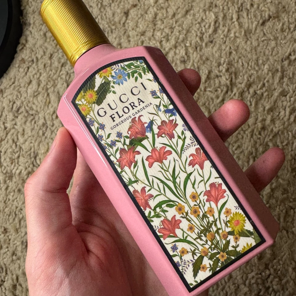 Gucci Flora Eau de Parfum 3.5oz - una lujosa fragancia unisex notas de jazmín Foto 2 de 4