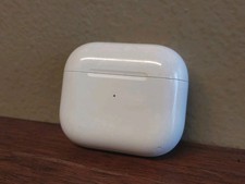 Apple AirPods 3rd Gen Charging Case Genuine Replacement Only A2566