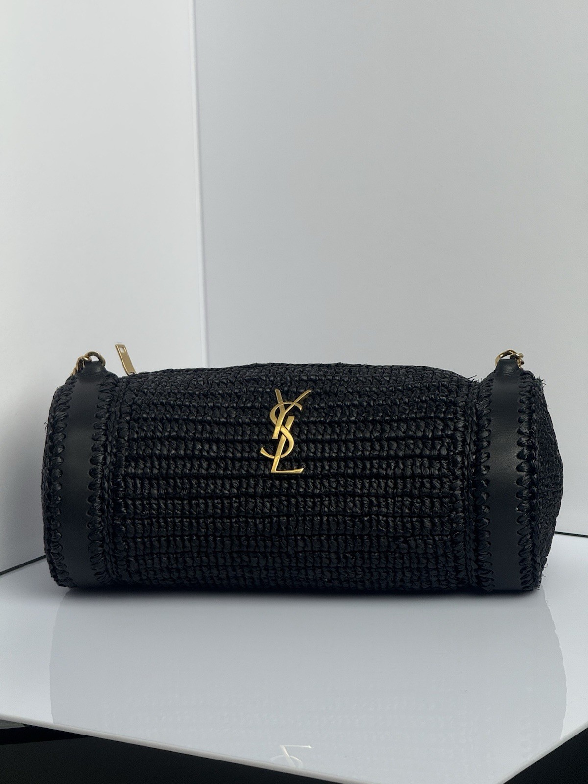 Saint Laurent Borsa a Tubo in Rafia Piccola Sade Nera