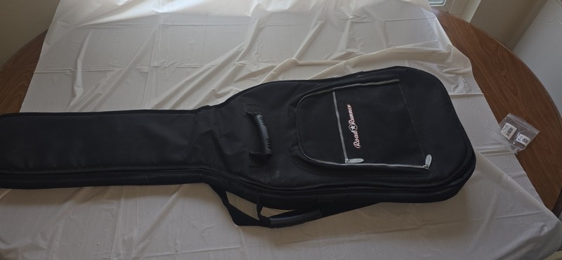 Road Runner Black Padded Electric Guitar Bag 48in w/ Zipper And Back Strap
