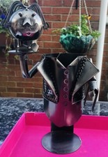 METAL WINE HOLDER GUN METAL SCULPTURE WAITER/BAR MAN NOVELTY COLLECTIBLE BNWOT