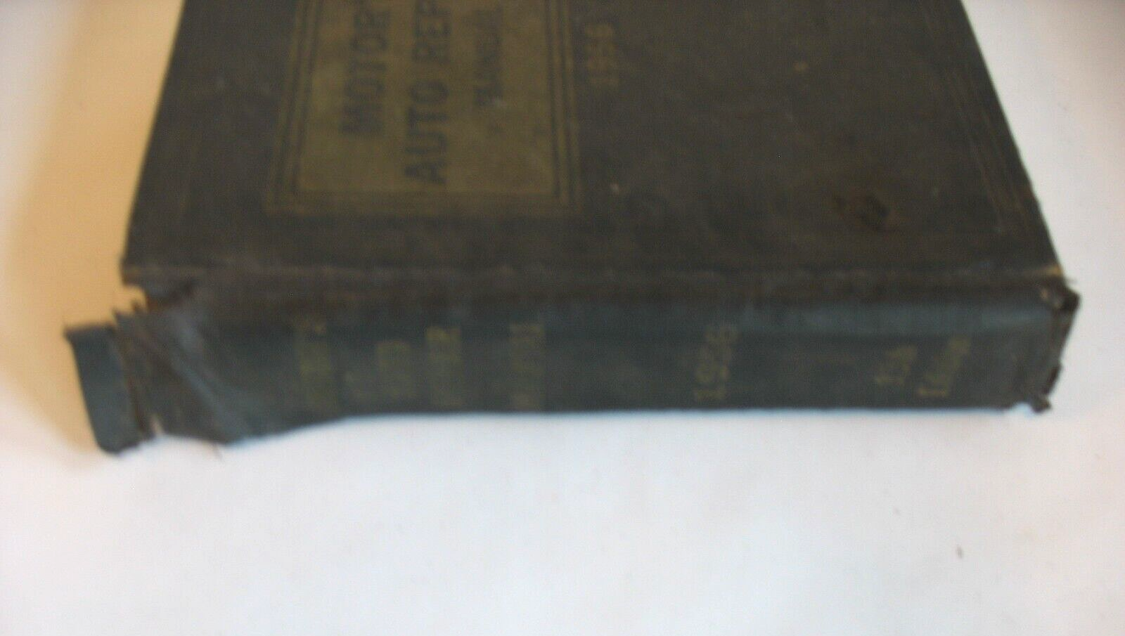 VINTAGE MOTOR'S AUTO REPAIR MANUAL 1956. USED, HAS WEAR, BINDER IS