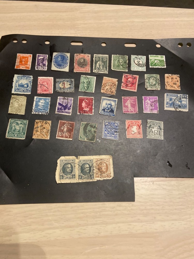 34 Old World stamps unchecked from old albums. #bx11