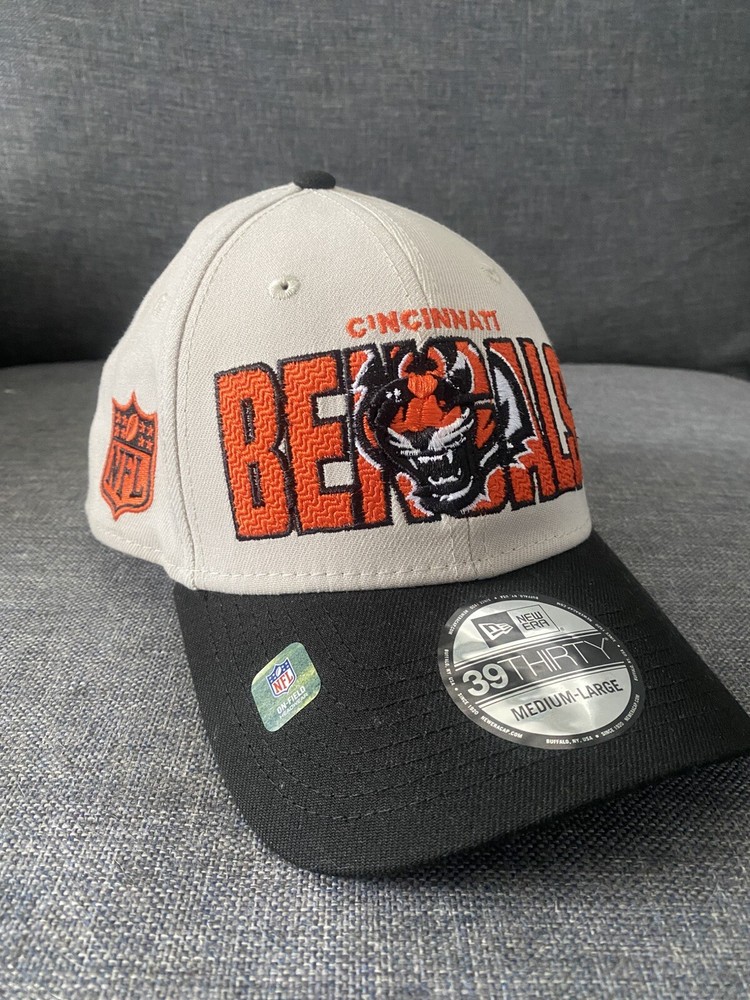 New Era 39Thirty Cincinnati Bengals NFL Hat Cap Medium/Large NWT Cream Black