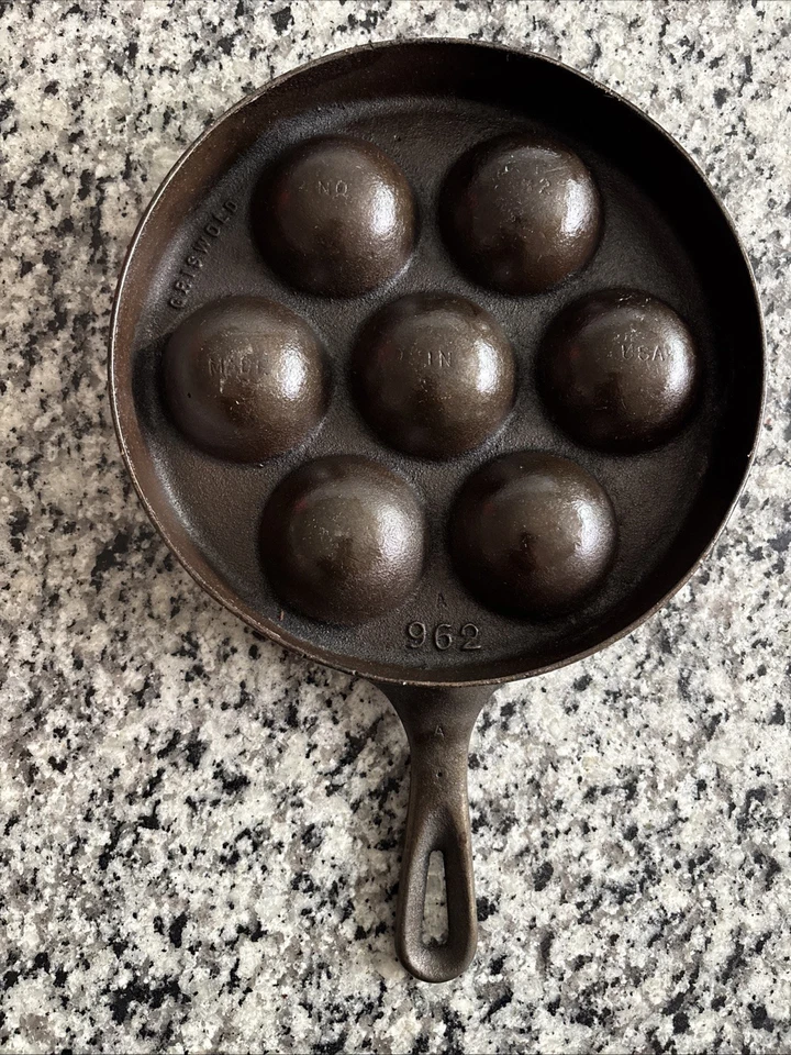 Vintage Griswold 962 A No 32 Cast Iron Aebleskiver Cake Pan Skillet Made In USA - Image 2 of 3