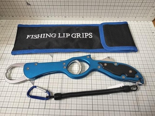 Aluminum fish grip with case blue fish catcher
