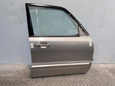 Porte avant et accessoires Mitsubishi PAJERO