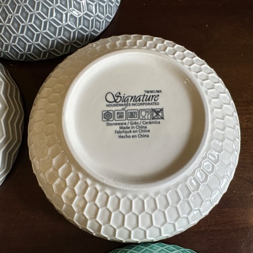 Signature Housewares Embossed Bowls 5-3/4” x 1-3/4” SET OF 5 EUC! - Picture 11 of 13