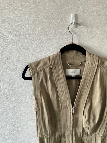 Oroton - Ladies Khaki Sleeveless Front Zip Dress - Size 6. - Picture 5 of 10