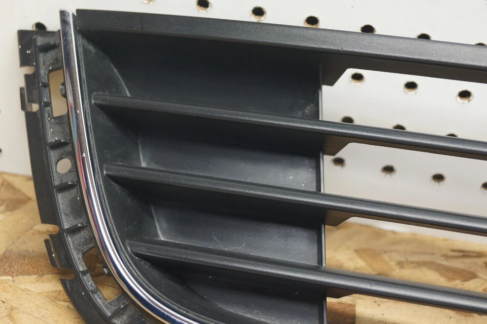 Parachoques inferior parrilla Volkswagen Jetta 2006 2007 2008 2009 2010 OEM Foto 4 de 4