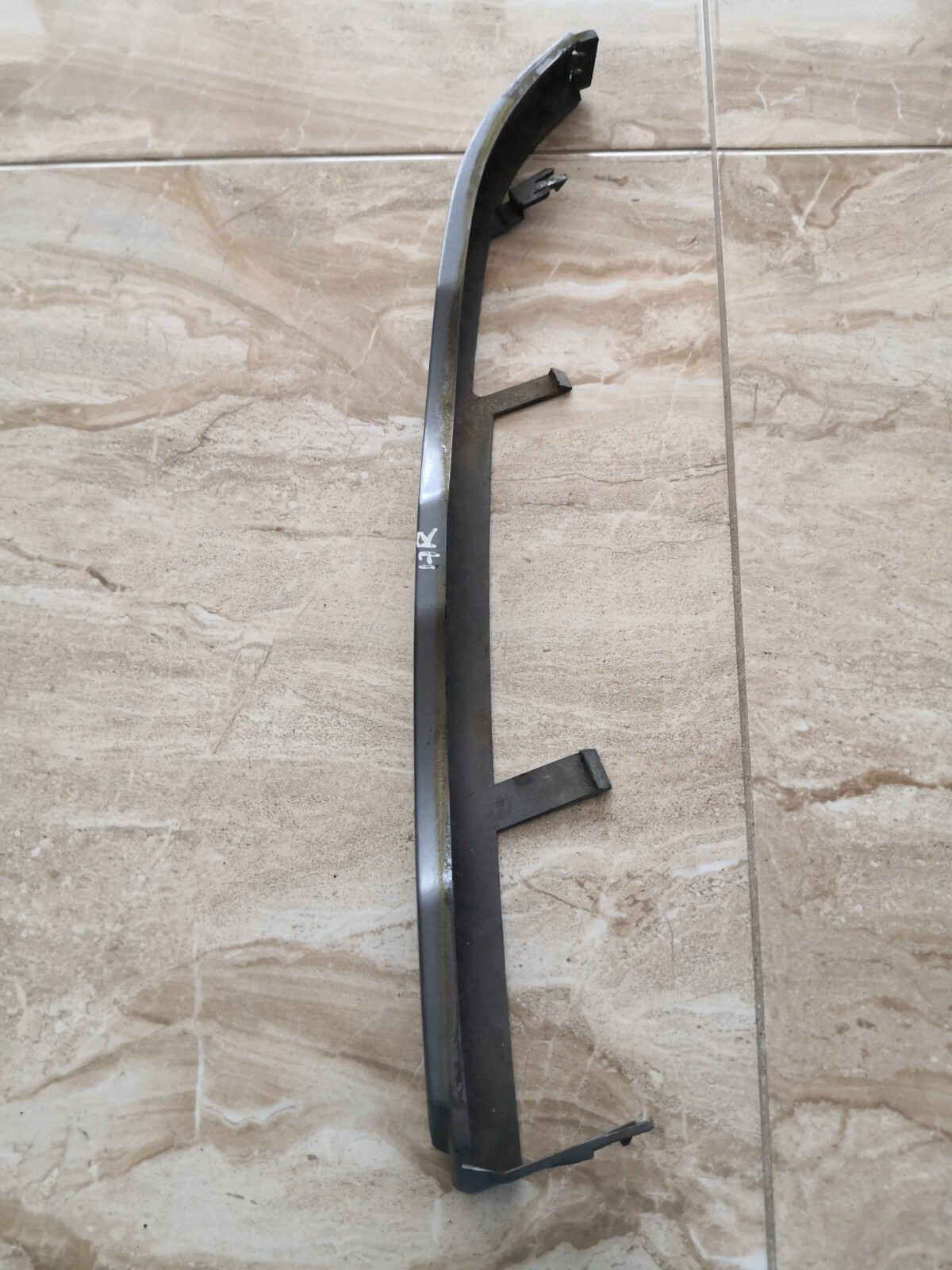 BMW E46 3-series Headlight Lower Trim Right Passenger 51138208482  