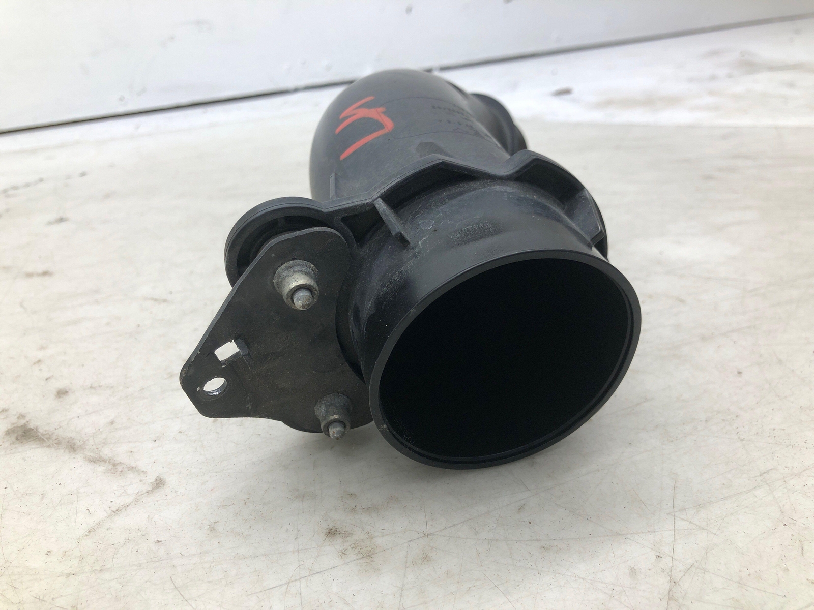 2016-2020 BENTLEY BENTAYGA 6.0 W12 LEFT TURBO AIR INTAKE SUCTION HOSE 36A129615A