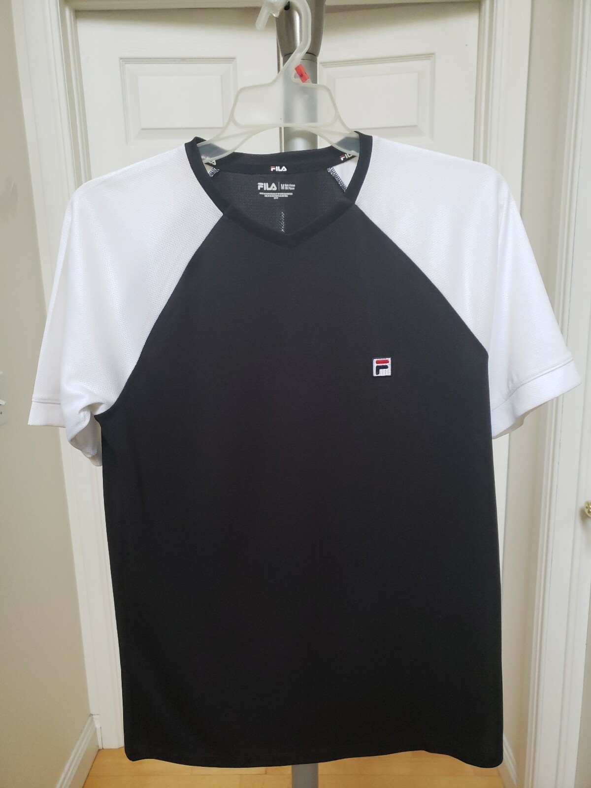 T shirt uomo FILA traspirante taglia M logo abbigliamento sportivo sportivo maglietta NUOVA