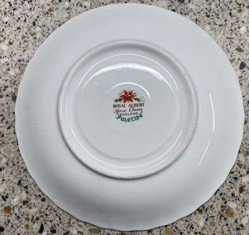 Royal Albert Poinsettia Yuletide Teacup And Saucer, England Bone China Christmas - Picture 5 of 5