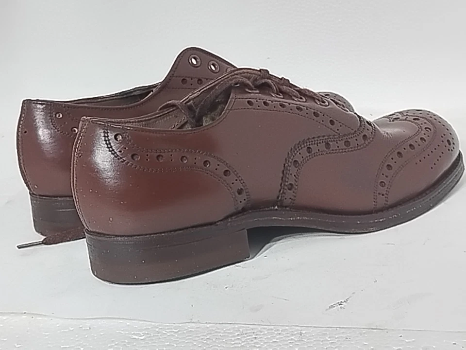 Zapatos con punta de ala de cuero marrón vintage raros de los años 40 hechos en talla EE. UU. Foto 4 de 4
