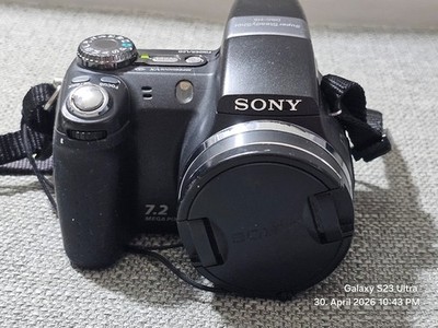 SONY Cybershot DSC-H5 Digitalkamera H5 - 12x Zoom und 7.2 Megapixel
