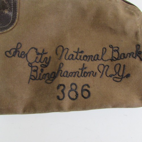 EARLY VINTAGE CANVAS BANK BAG W/ LOCK AND KEY. - Bild 2 von 4