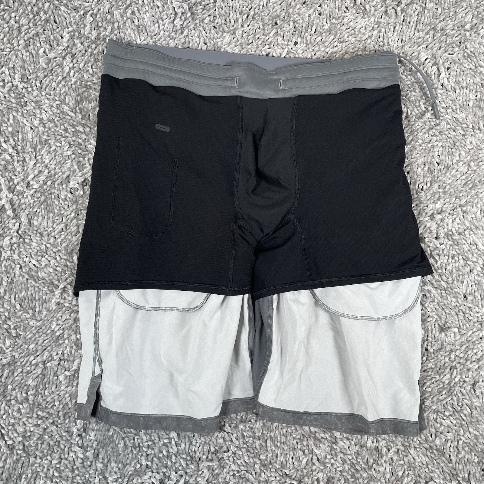 Lululemon T.H.E. Short Men's Large Gray Lined Stretch Activewear Gym Running