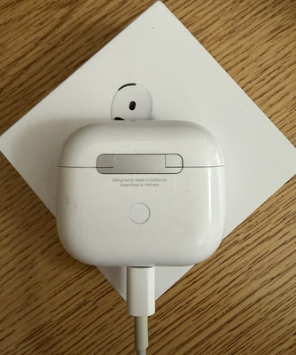 Apple AirPods 3rd Generation Wireless Bluetooth Earbuds w/ Charging Case White