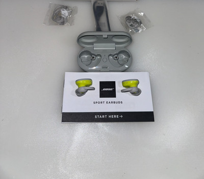 Bose Sport Earbuds Wireless Bluetooth In-Ear Headphones Glacier White 805746-003