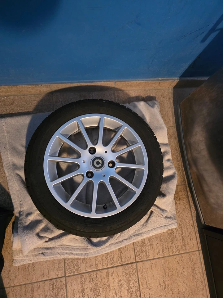 Smart 451 4x15 Zoll Felgen mit 4x Winterräder - Bild 4 von 4