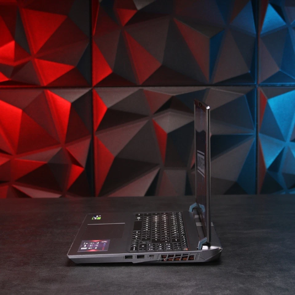 MSI Vector 16 HX Gaming Laptop // i9-13980HX, RTX 4080, 32 GB RAM, 1 TB SSD - Bild 3 von 4