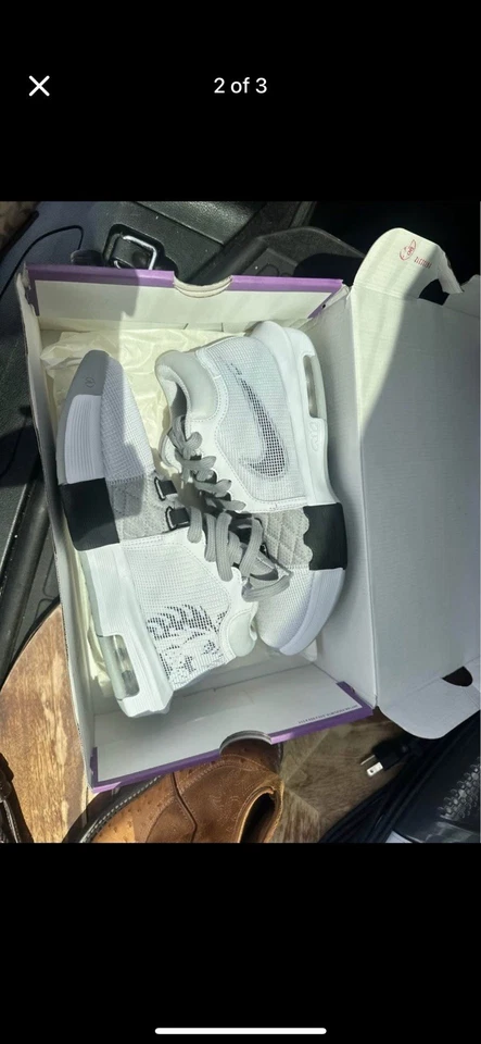 LeBron Witness VIII 8 Basketball Shoes, Women Size 8 - Image 2 of 4
