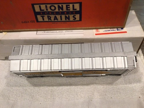 Lionel Postwar #6464-100 Western Pacific Boxcar E+ Appears Unrun Poor Box c.54 - Picture 4 of 10
