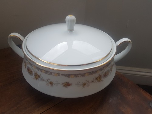 Luxury Noritake Dinner Service Selina 2252 31 pieces fine dining china stunning - Picture 6 of 12