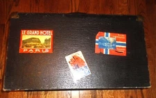 40% OFF Rare Vtg 21” Suitcase Cardboard Metal Corners Bakelite Handle Locks Work