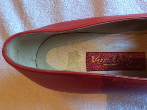 Vintage Van Dal 'Carolyn' Red Court Shoes in Cherry Calf Leather Never Been Worn - Picture 8 of 8