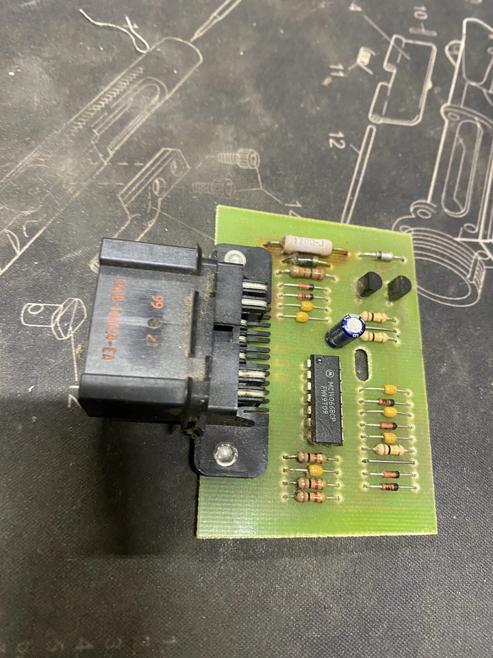 00-05 Ford Excursion Rear Climate Control E6DB 14A624 EA Module Board Oem Used - Image 3 of 4