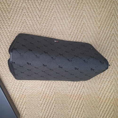 Tommy Hilfiger Black Print Purse - bage logo Monogram pattern  - Picture 10 of 12