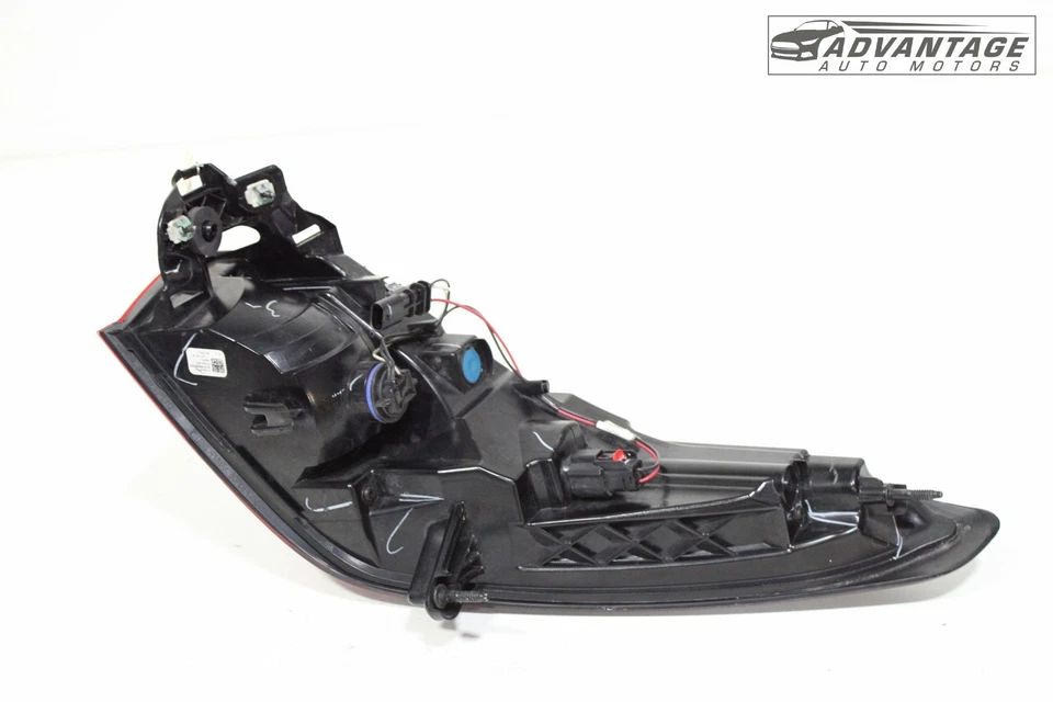 Chevrolet Blazer 2019-2022 cuarto trasero izquierdo panel luz trasera exterior lámpara OEM Foto 3 de 4