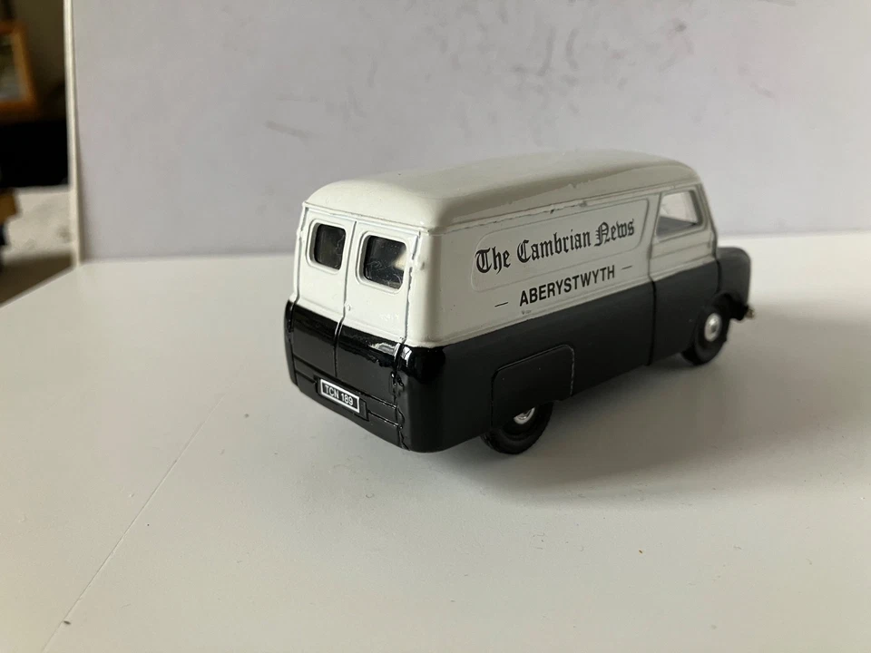 CORGI CLASSIC BEDFORD VAN THÉ CAMBRIAN NEWS VINTAGE NO ATLAS - Photo 3/4
