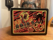 New Vintage Retro Looking Graveyard Ghouls Halloween Tin Lunchbox – Retro Design