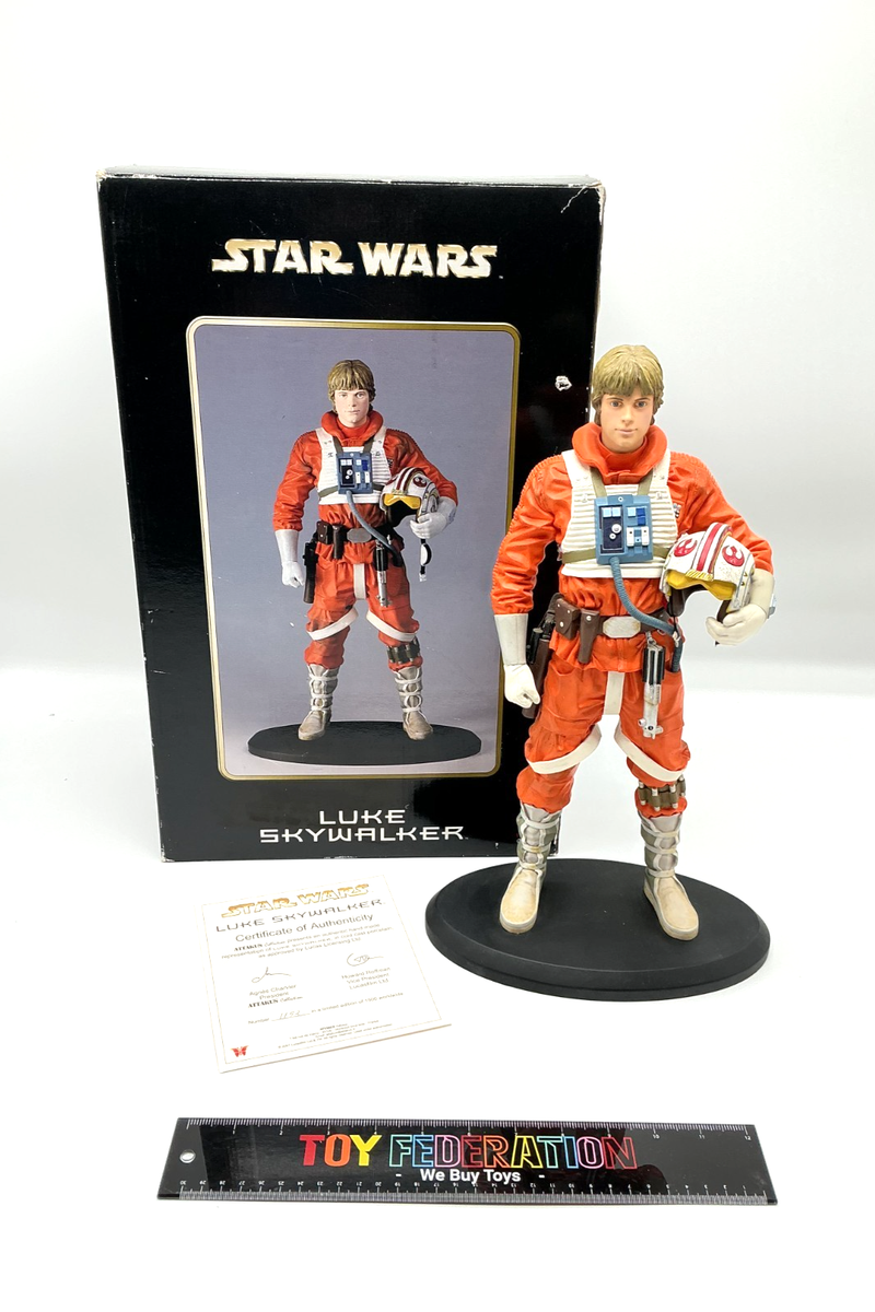 Attakus Star Wars PILOT LUKE SKYWALKER Cold Cast Porcelain Statue