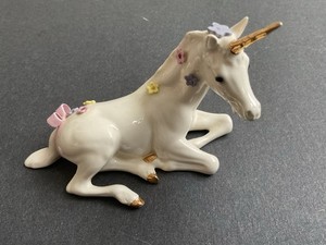 Hagen Renaker DW Unicorn Ceramic Statue Figurine With Sticker Maureen Love*