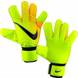 nike goalkeeper gloves size 6