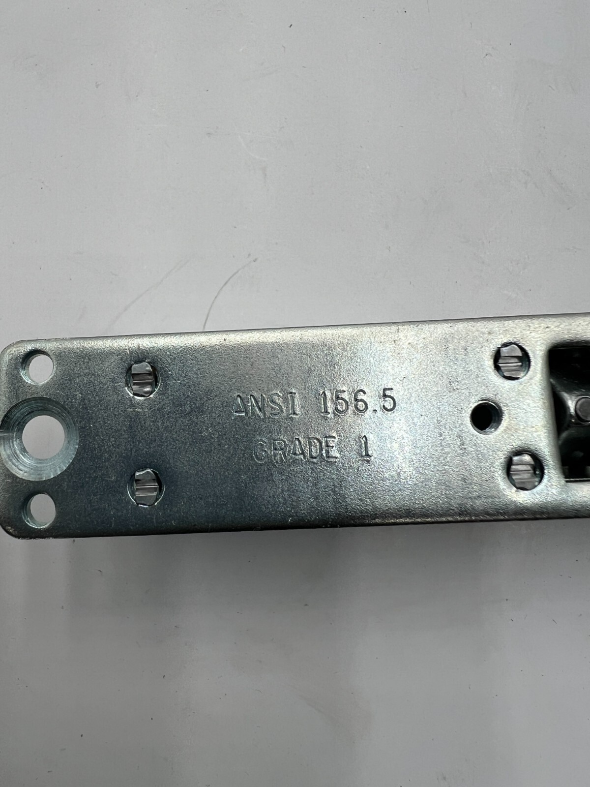 Assa Abloy Adams Rite 4513-26 Standard Duty Deadlatch Body Only, Zinc Plated