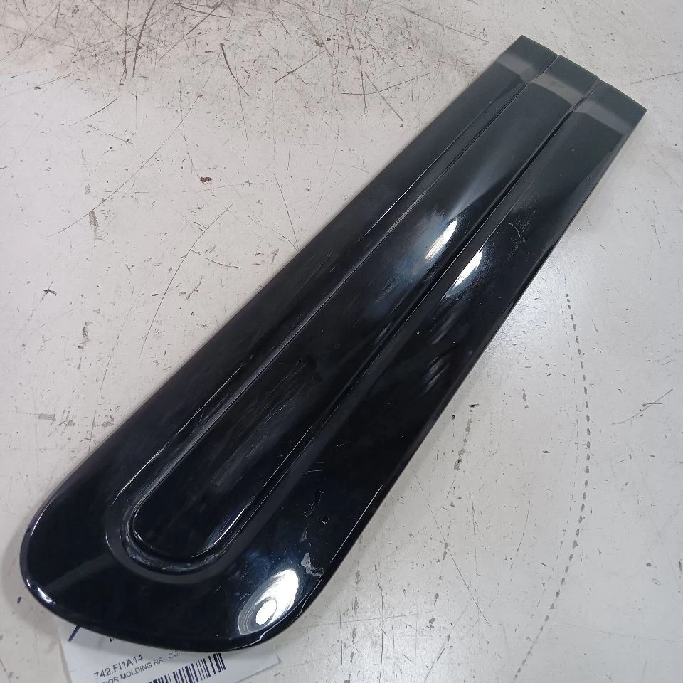 Tira moldura puerta trasera derecha pasajero fiat 500 2014 2015 2016 Foto 2 de 4