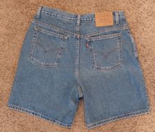 VTG Levis Womens Relaxed Fit Denim Shorts Size 14 Reg - Blue 31W Casual