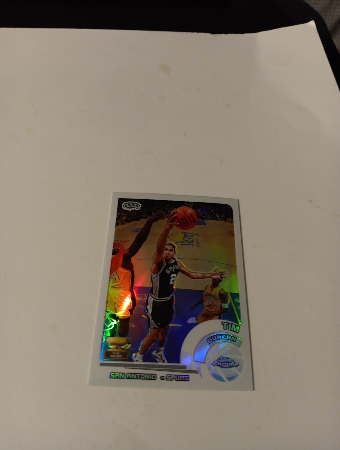 2002-03 Topps Chrome - Tim Duncan #78 Refractor Kobe Bryant in Background