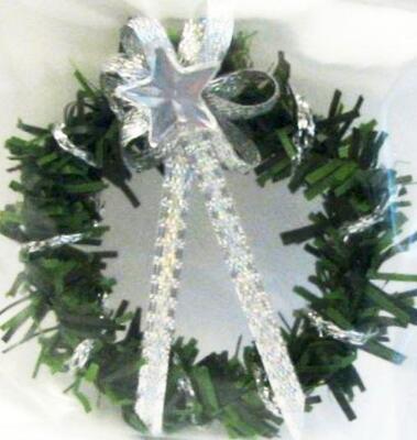 Christmas Wreath Silver Star Bow dhs4915 Doll House Shoppe Miniature