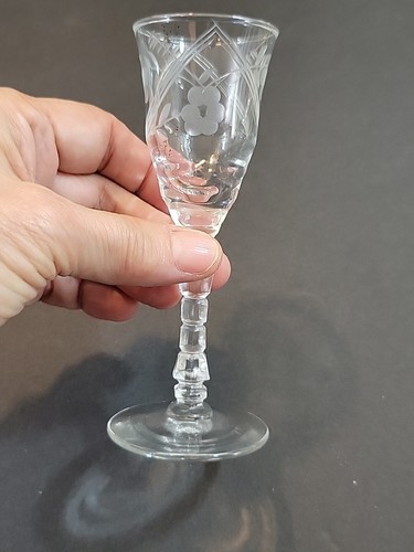 Set of 7 Gray Cut Etched Floral Crystal Cordial Glasses Ornate Cut Stem 5" - Picture 9 of 9