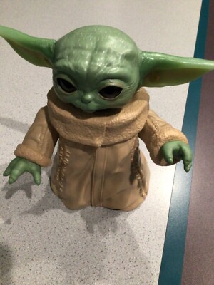 EUC Star Wars Mandalorian Baby Yoda The Force Awakens action figure by Hasbro *