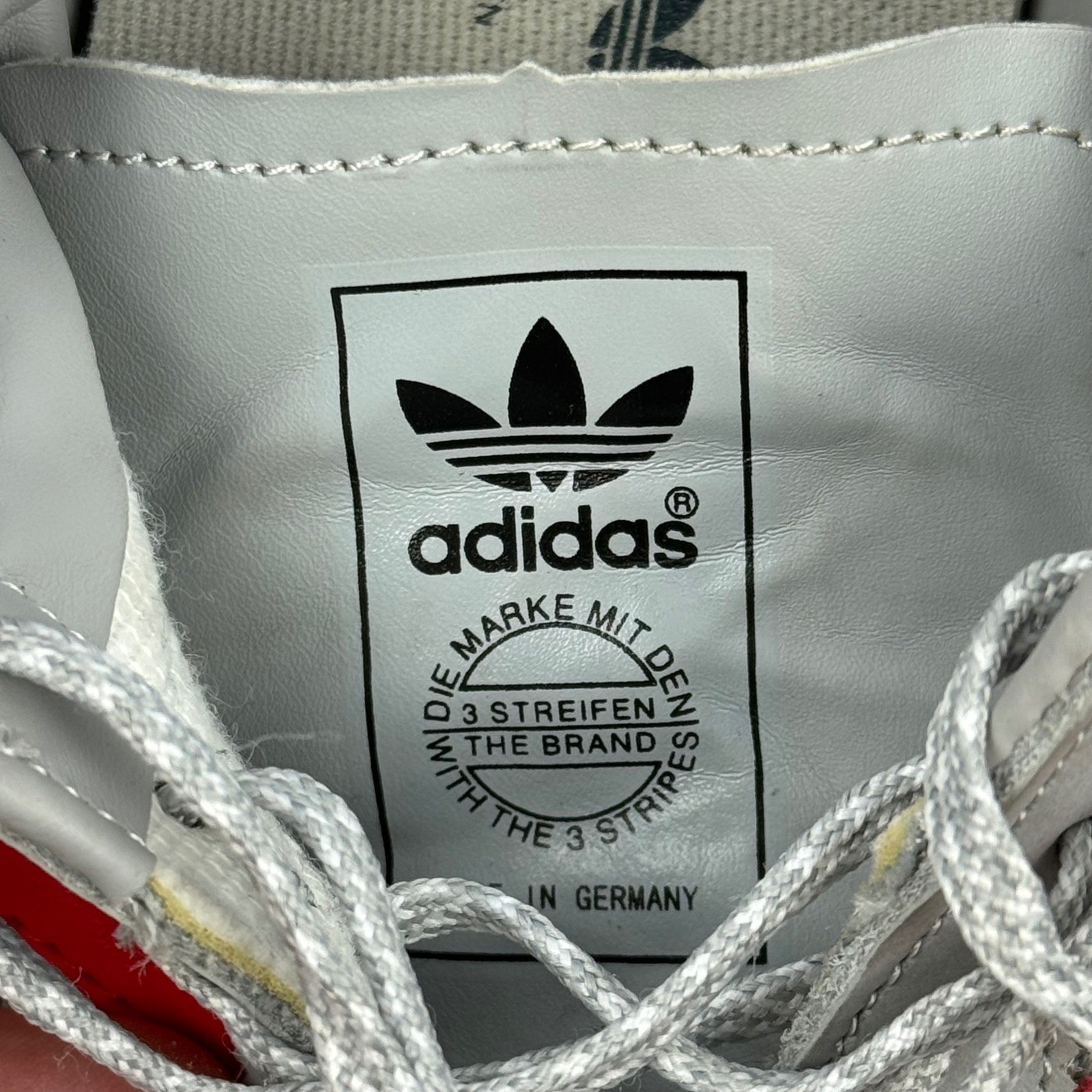 Adidas Munchen Prost Oktoberfest Grey Navy Red Sneakers Men Size 10 BY9805 thumbnail 12